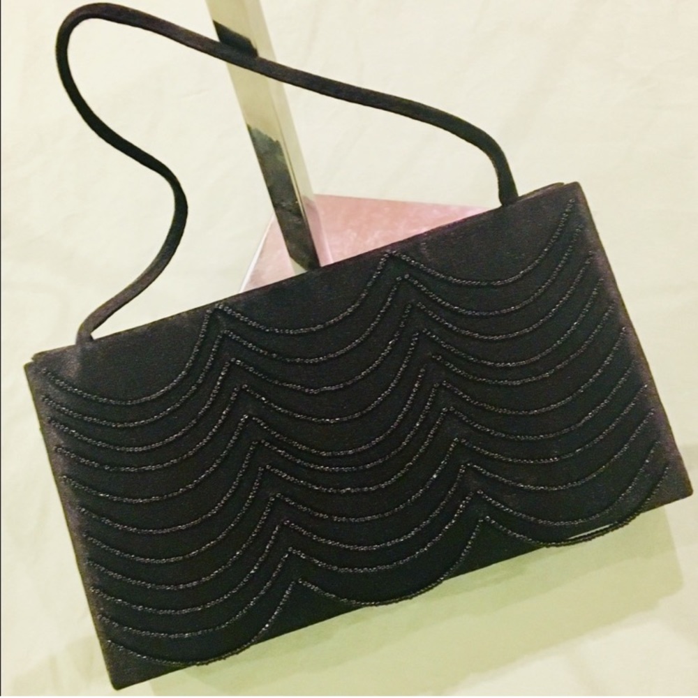 🌹🌹NWOT Victoria'sSecret Satin & Beads
EveningBag🌹🌹